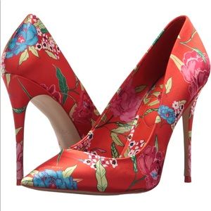 ALDO STESSYF HELLED SATIN PUMP